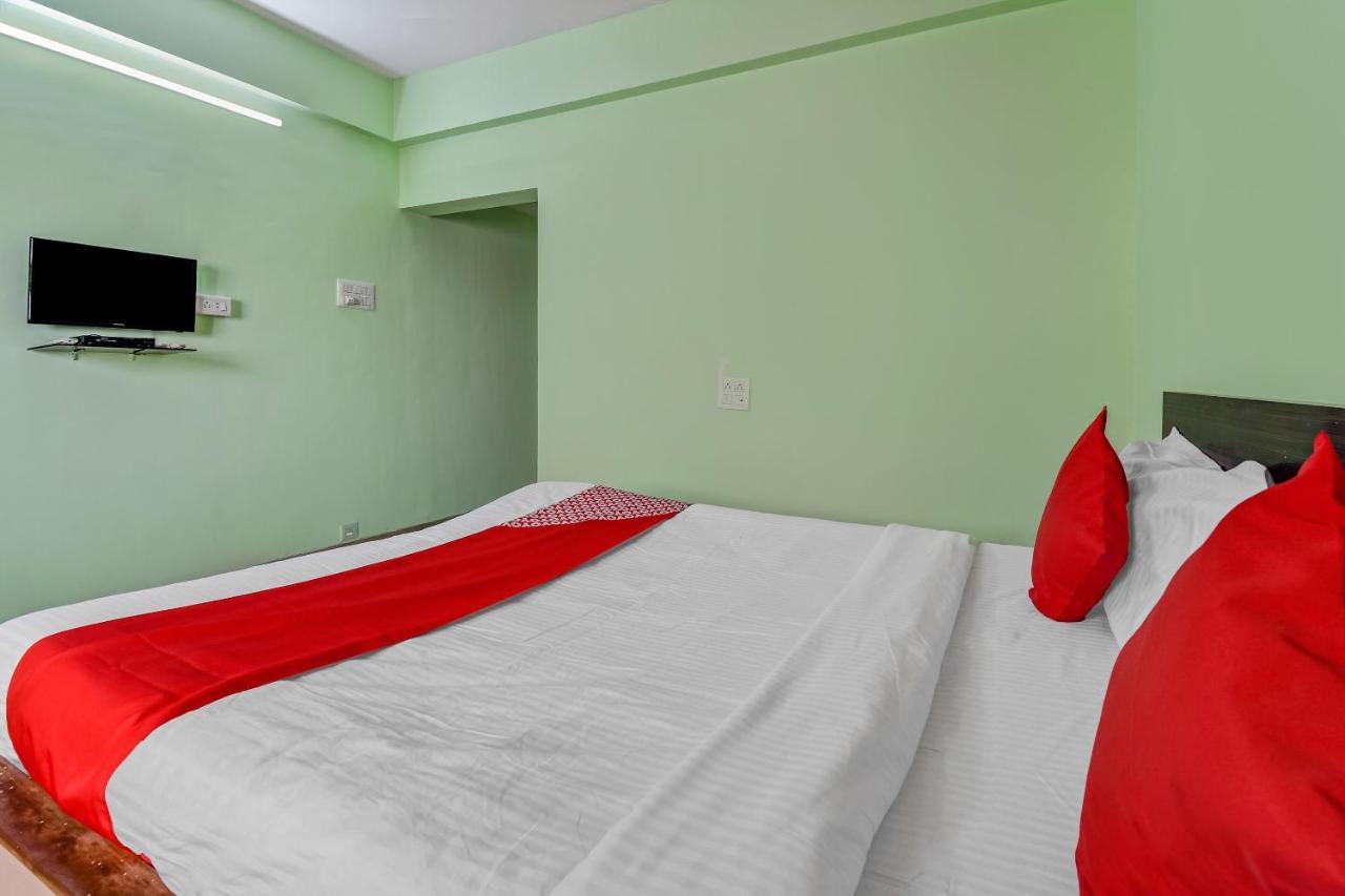 Oyo Hotel Samarth Lodge Solapur Bagian luar foto